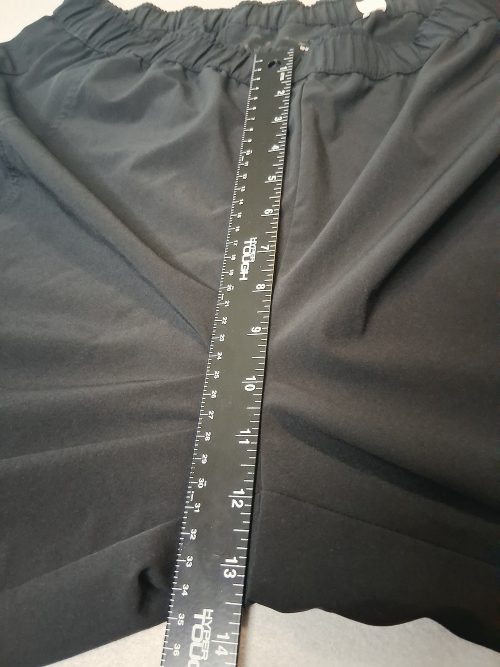 Zenergy by Chico's Black Cropped Cargo Capri Pants Size L Zip Pocket Stretch - Picture 9 of 11